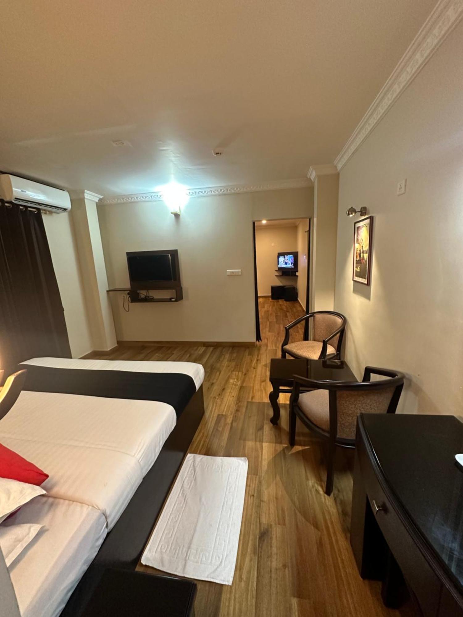 Gd International Redfort Nilambur Екстер'єр фото